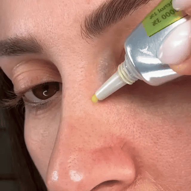 Aplicación del Retinol de NuaBelleza
